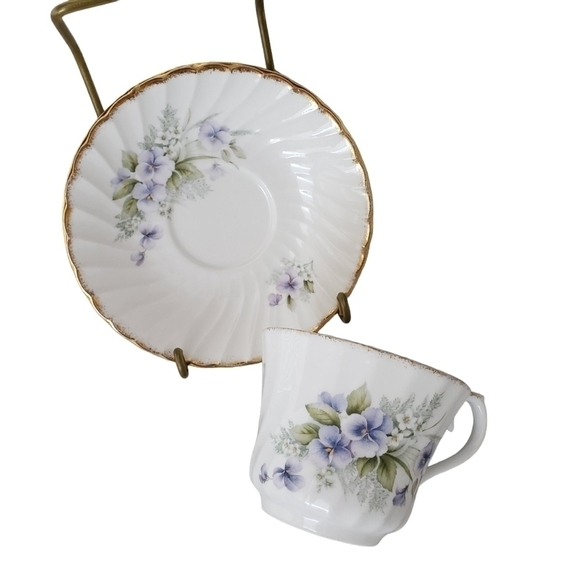 Vintage Birks Ribbed Fine Bone China Wild Flowers Teacup & Saucer Set - Picture 3 of 10